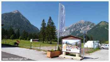 Détente dans les villages alpins autrichiens