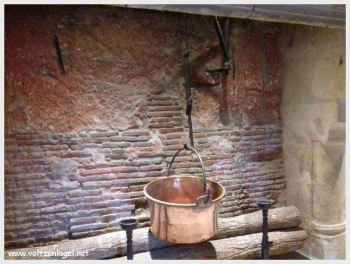 Atmosphère Renaissance dans la cuisine historique de Chenonceau