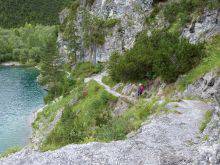 Blindsee, eaux cristallines, paysage alpin sauvage