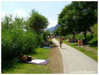 Cyclisme autour du lac Walchsee : paysages à couper le souffle.