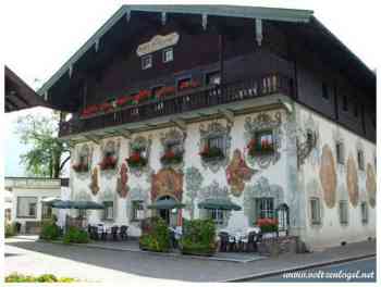 Gastronomie tyrolienne : plaisir culinaire au lac Walchsee.
