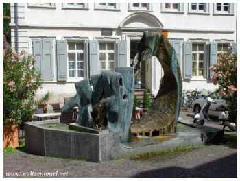 Détail du pont Charles-Théodore : emblèmes et histoire de Heidelberg