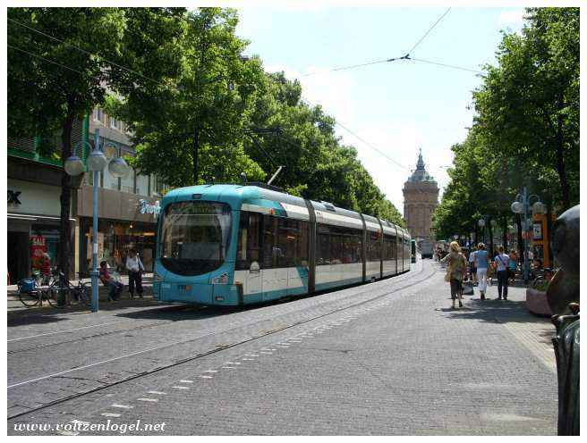Fontaines artistiques du Friedrichsplatz à Mannheim