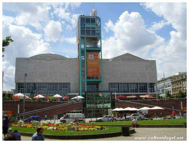 Paradenplatz, cœur animé du shopping à Mannheim