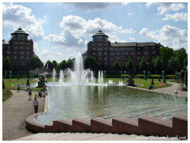 Vue panoramique de Mannheim, ville culturelle au bord du Rhin.