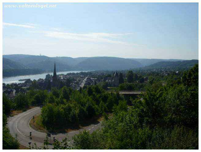 Les rives pittoresques du Rhin à Rhens