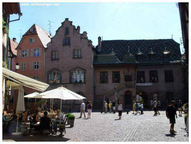 Façades traditionnelles et fleuries de Colmar