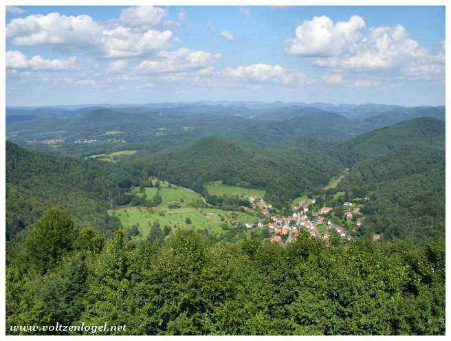 Ruines médiévales du Château de Fleckenstein en Alsace