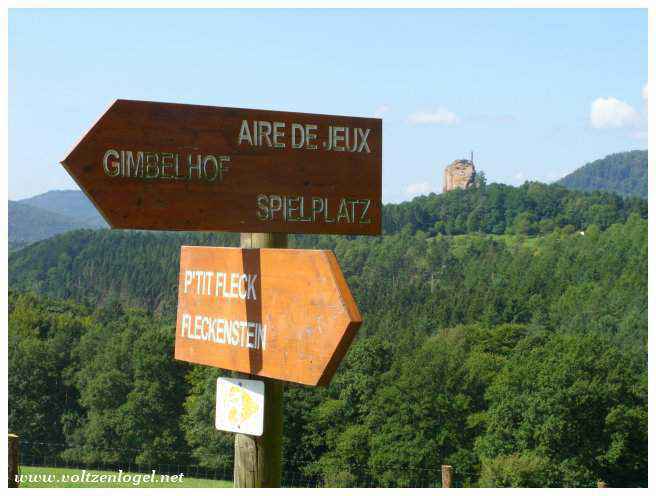 L'aire de jeux médiévale du Gimbelhof se situe à 8 km du village de Lembach