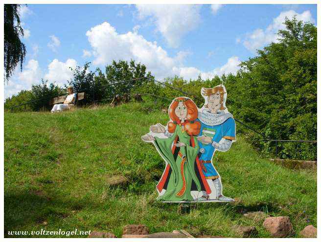 Chemin forestier menant au château de Fleckenstein