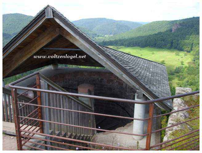 Exploration des vestiges du château de Loewenstein