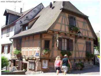 La ville de Kaysersberg en Alsace. Visite de la cité médiévale alsacienne