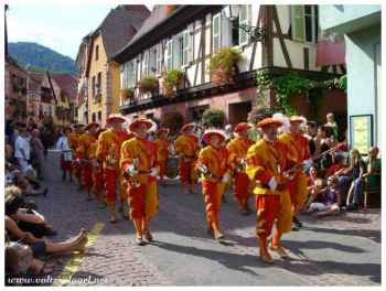 Ribeauvillé en fête : animations médiévales, vin d'Alsace et convivialité