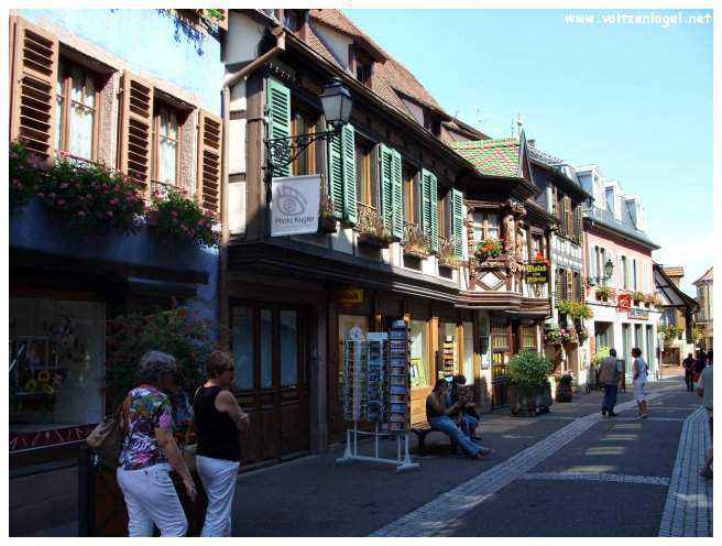 Château médiéval dominant les vignobles de Ribeauvillé en Alsace.
