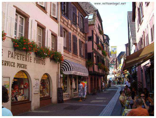 Ribeauvillé sur la route des vins en Alsace. Balade dans la cité médiévale