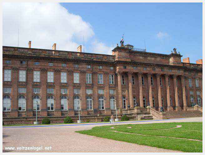 Château des Rohan dominant le canal de la Marne au Rhin à Saverne
