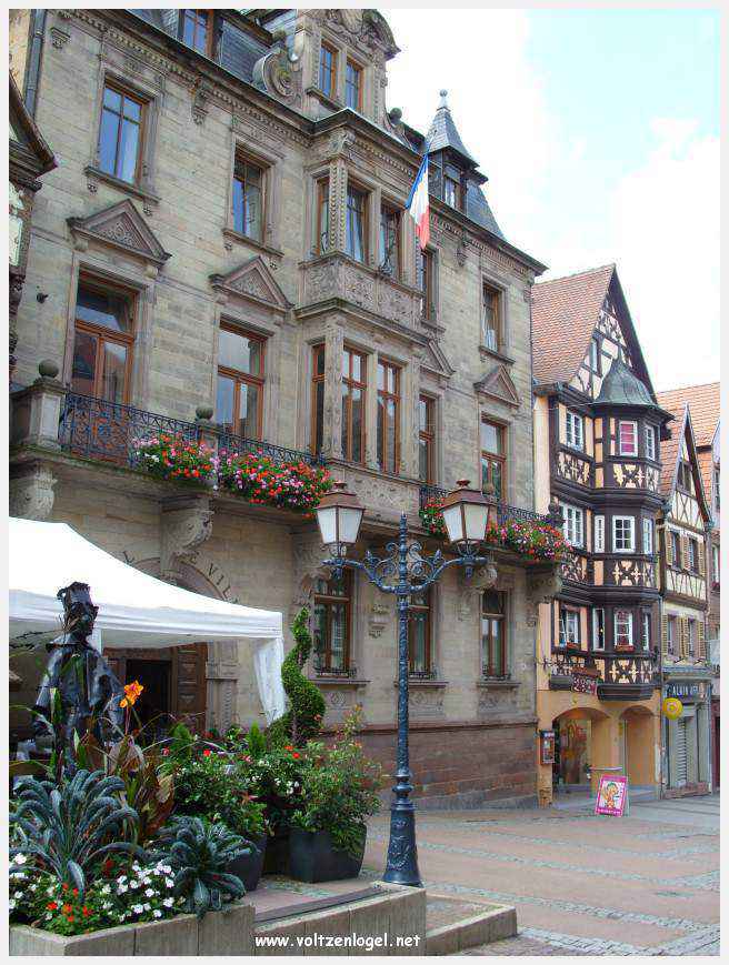 Château des Rohan dominant le canal de la Marne au Rhin à Saverne