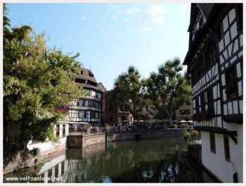 La place Benjamin-Zix à Strasbourg, le quartier de la Petite France