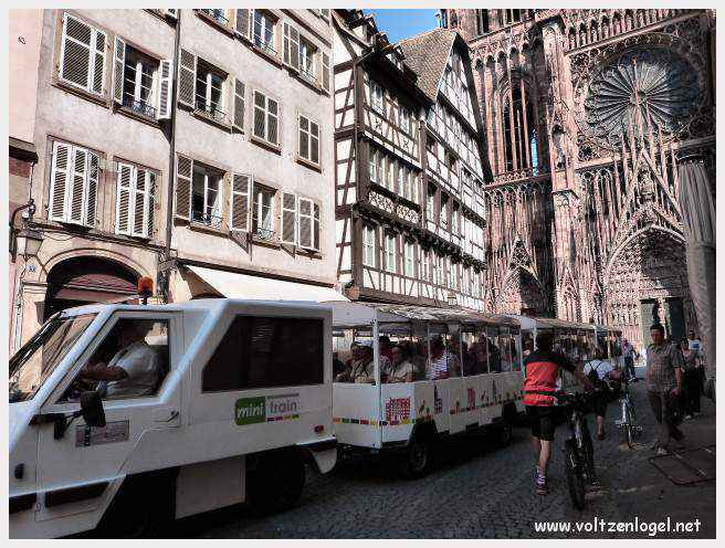 Le Petit Train touristique découvrir la ville de Strasbourg