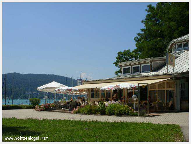 Détente sur les rives du lac de Woerth à Krumpendorf.