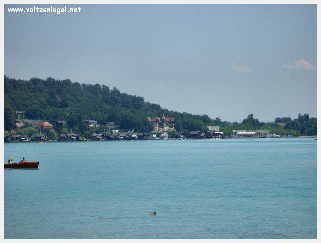 Détente sur les rives du lac de Woerth à Krumpendorf.