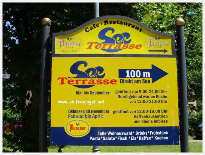 Détente sur les rives du lac de Woerth à Krumpendorf.