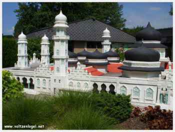 Klagenfurt Minimundus. La grande mosquée de Banda Aceh, le petit monde du Wörthersee