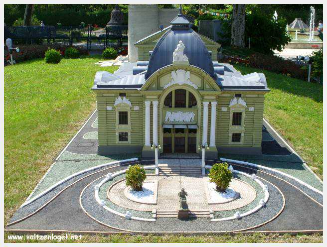 Klagenfurt Monuments Miniatures. Le théâtre de Czernowitz en Ukraine