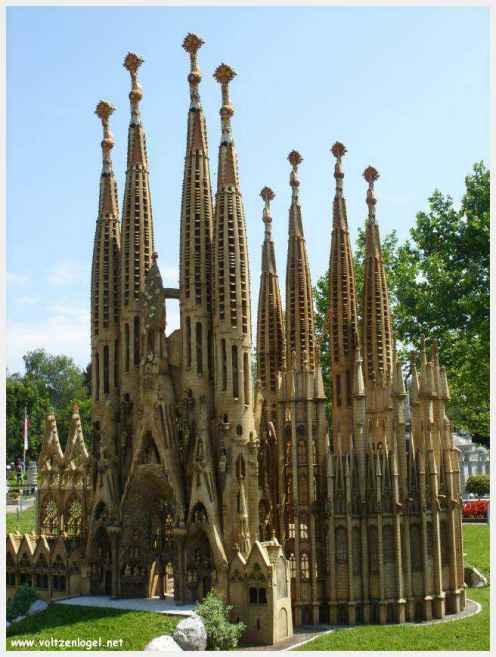 Klagenfurt Monuments Miniatures. La cathédrale Sagrada Familia à Barcelone