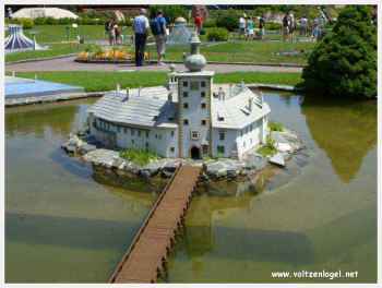 Klagenfurt Monuments Miniatures. Le Château de Gmunden en Autriche, lac Traun à Gmunden