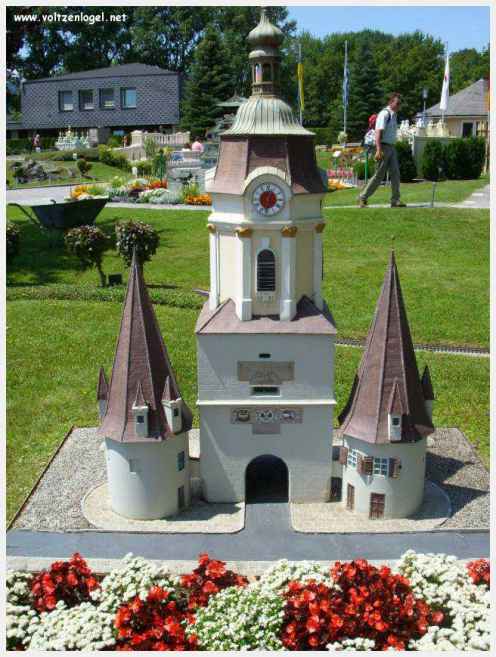 Klagenfurt Monuments Miniatures. Steiner Tor à Krems, la porte d'enceinte de la ville de Krems