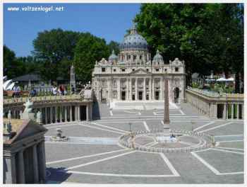 Klagenfurt Monuments Miniatures. La basilique Saint-Pierre à Rome, le Vatican