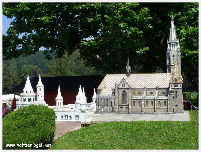Klagenfurt Monuments Miniatures. Le Bastion des Pêcheurs à Budapest