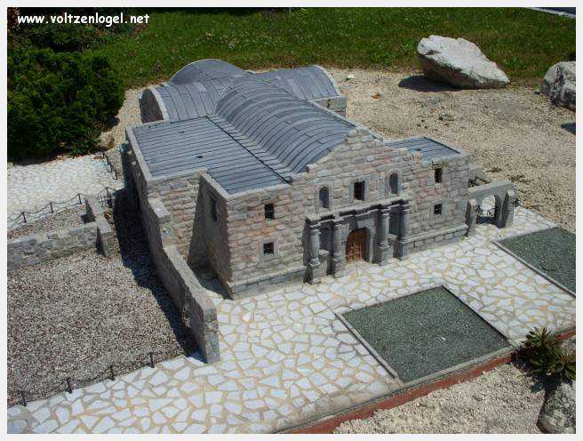 Découvrez Klagenfurt : attractions uniques, nature luxuriante et culture immersive.