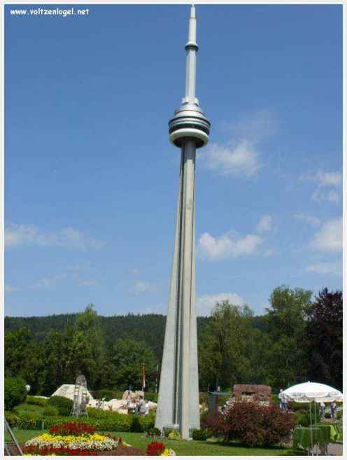 Klagenfurt Minimundus Europa-Park. La CN Tower de Toronto au Canada