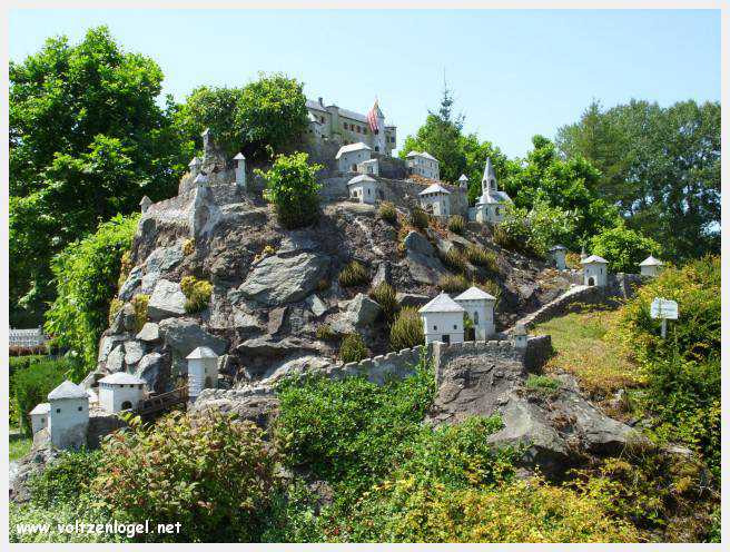 Découvrez Klagenfurt : attractions uniques, nature luxuriante et culture immersive.