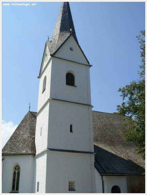 Vue panoramique du lac Wörthersee, une oasis naturelle au cœur de Reifnitz.