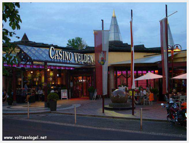 Vue panoramique sur le lac de Woerth, symbole de la beauté naturelle du Wörthersee.