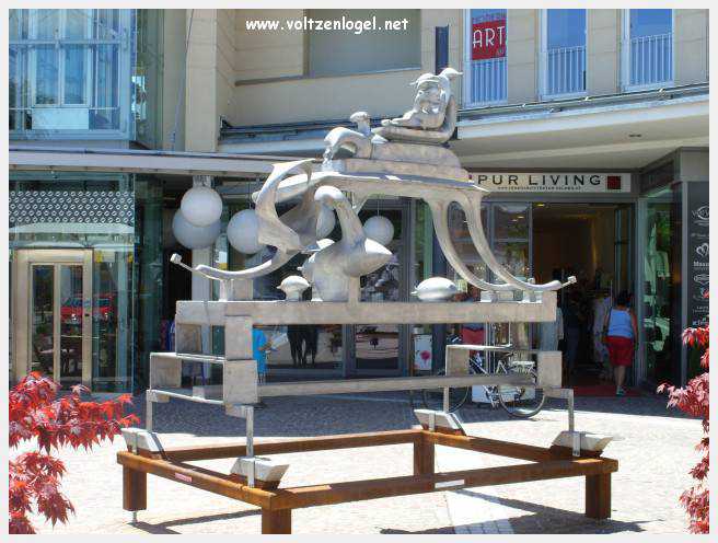 Vue panoramique sur le lac de Woerth, symbole de la beauté naturelle du Wörthersee.