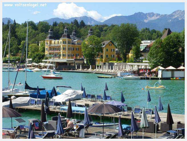 Vue panoramique sur le lac de Woerth, symbole de la beauté naturelle du Wörthersee.
