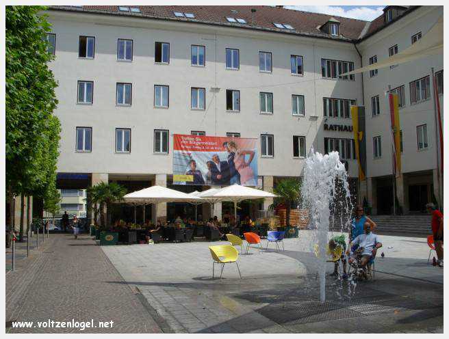 Vue panoramique sur les montagnes alpines près de Villach, Carinthie