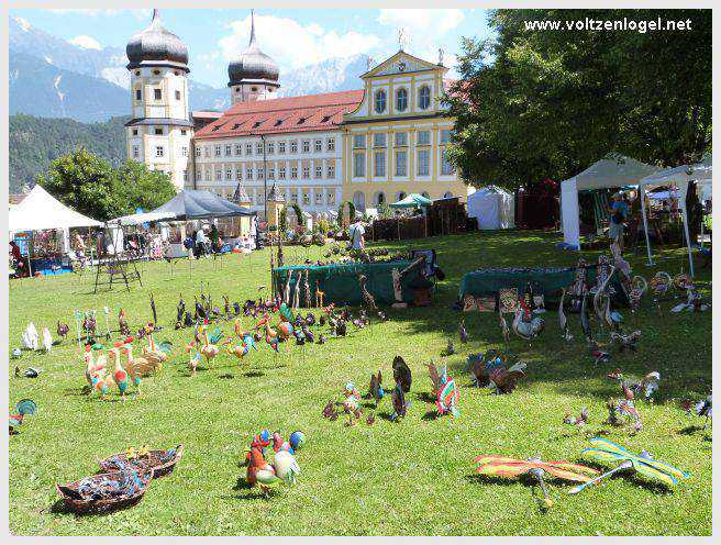 Randonnée de Mieming au Monastère de Stams à travers paysages alpins pittoresques