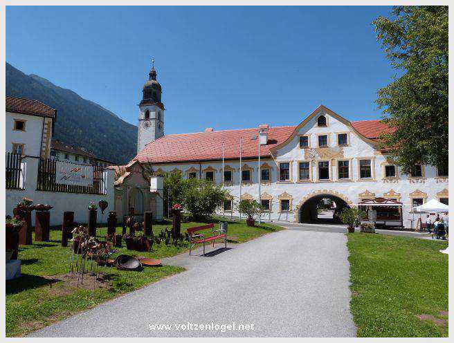 Randonnée de Mieming au Monastère de Stams à travers paysages alpins pittoresques