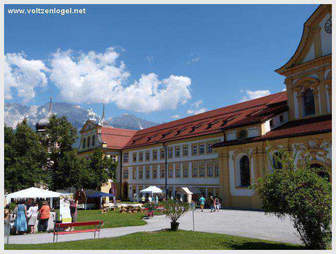 Randonnée de Mieming au Monastère de Stams à travers paysages alpins pittoresques