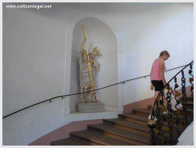 Randonnée de Mieming au Monastère de Stams à travers paysages alpins pittoresques