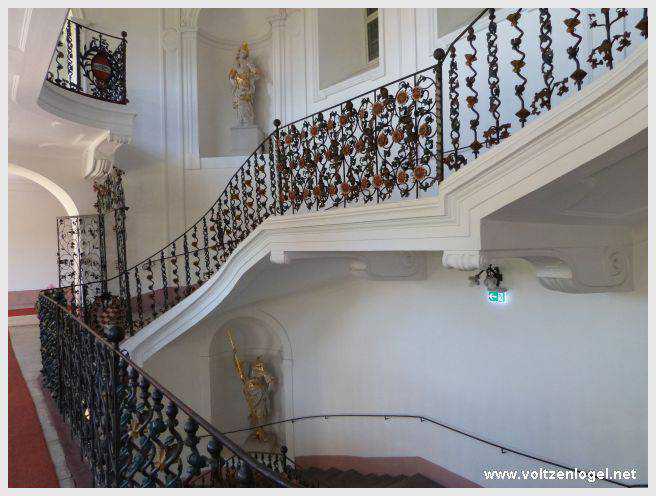 Randonnée de Mieming au Monastère de Stams à travers paysages alpins pittoresques