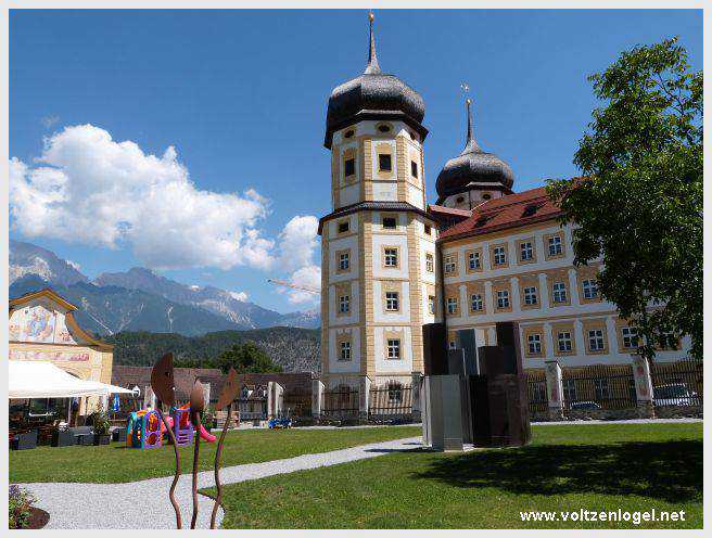 Randonnée de Mieming au Monastère de Stams à travers paysages alpins pittoresques