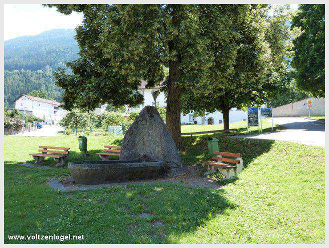 Randonnée de Mieming au Monastère de Stams à travers paysages alpins pittoresques