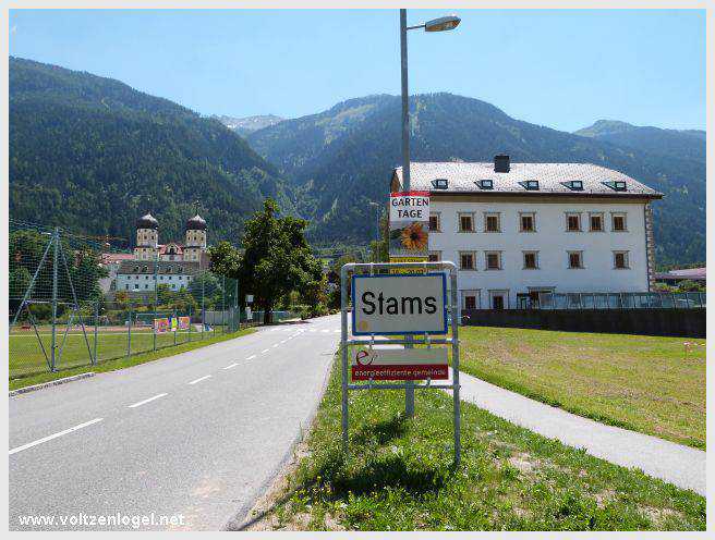 Randonnée de Mieming au Monastère de Stams à travers paysages alpins pittoresques