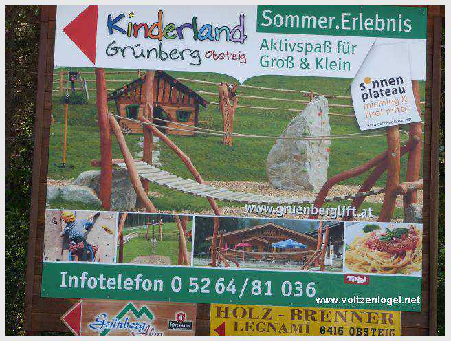 Sentier du Klammweg offrant une vue sur la gorge du château à Mieming.